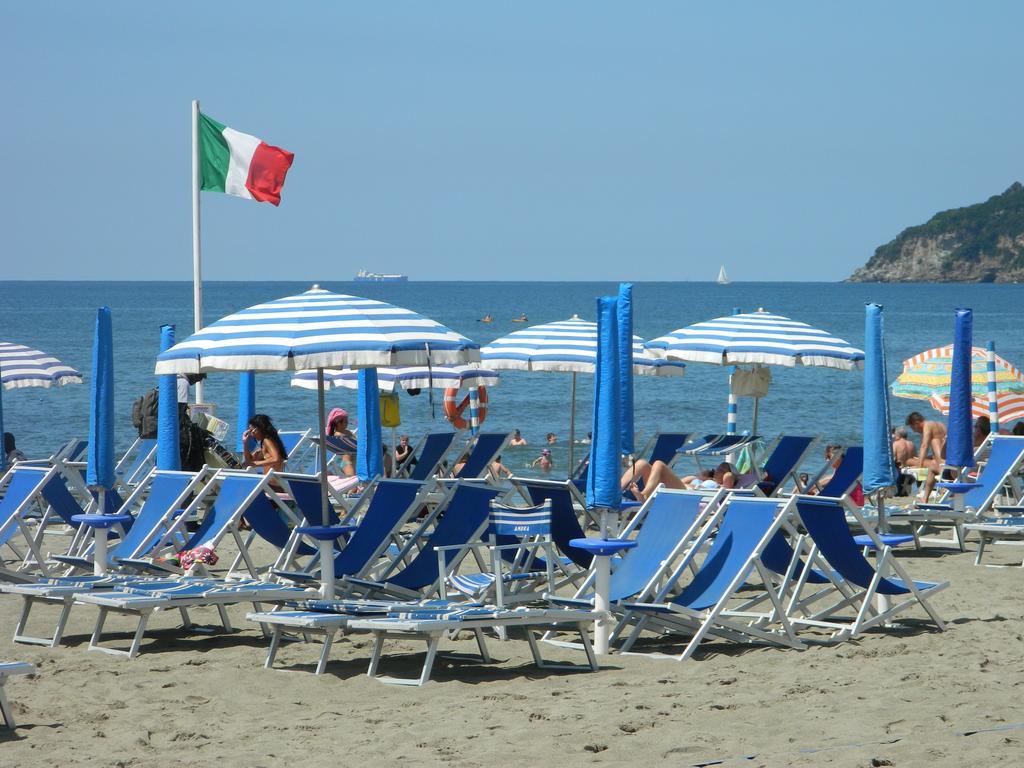 Affittacamere Ambra Marinella di Sarzana Exterior foto